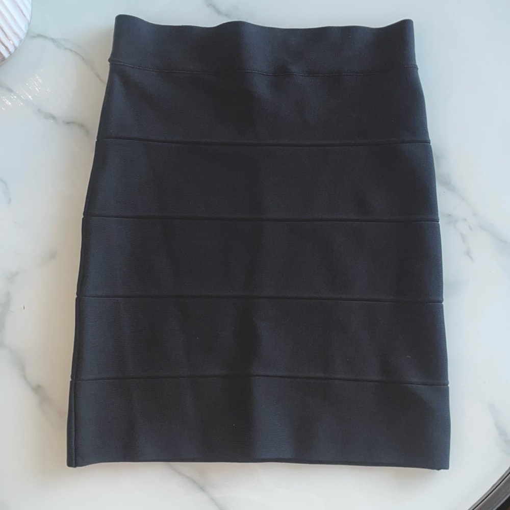 BCBG bandage mini skirt size small